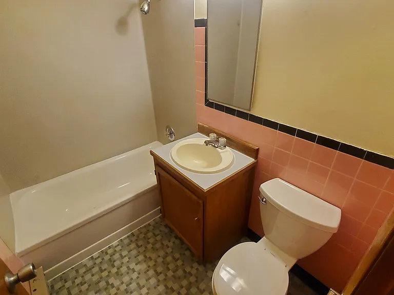 4760 22nd Ave NE #7 — Photo 13