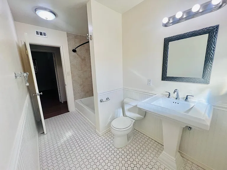 5051 Dubois Dr — Photo 5