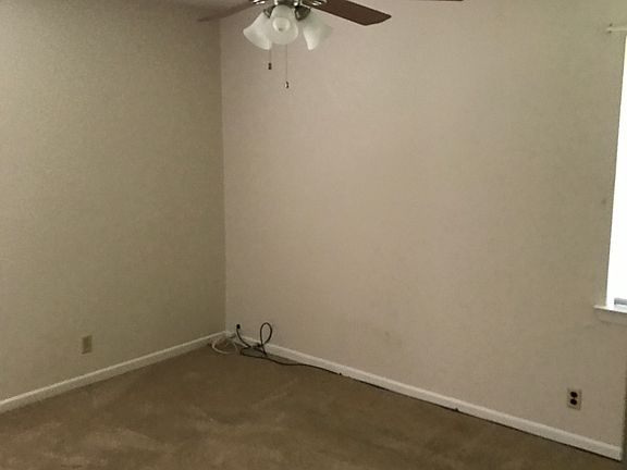 4th image of 600 Dover Dr