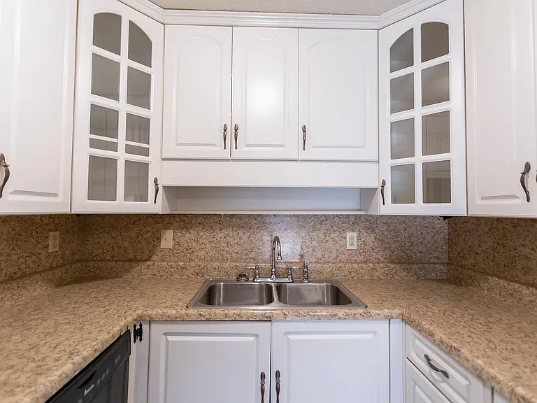 130 Country Club Dr — Photo 27