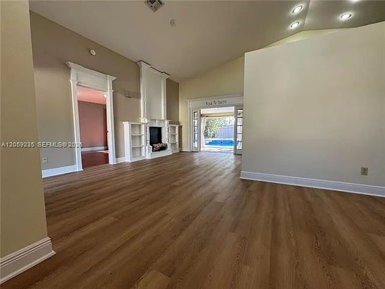 3160 Peachtree Cir #3160 — Photo 10