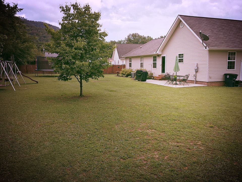 2nd image of 280 Misty Meadow Dr