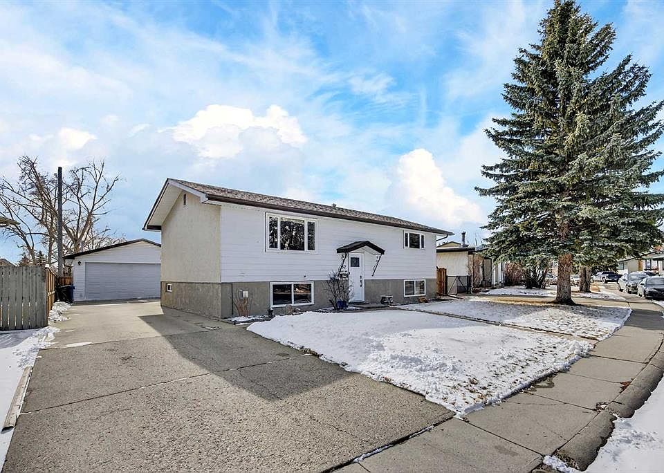 1st image of 152 S Maddock Way NE