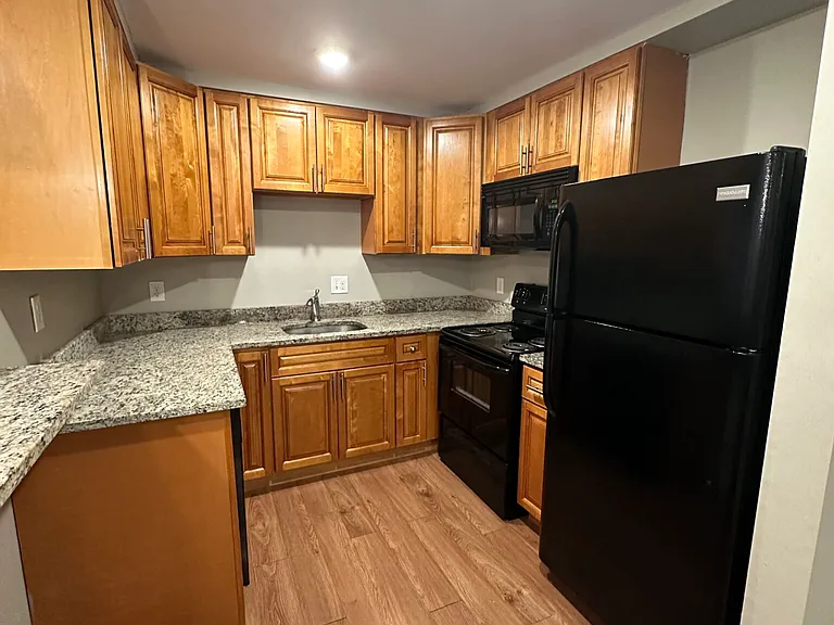 746 Highland Ave #321N — Photo 3