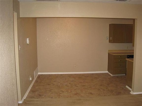 5th image of 6718 S Creek Dr