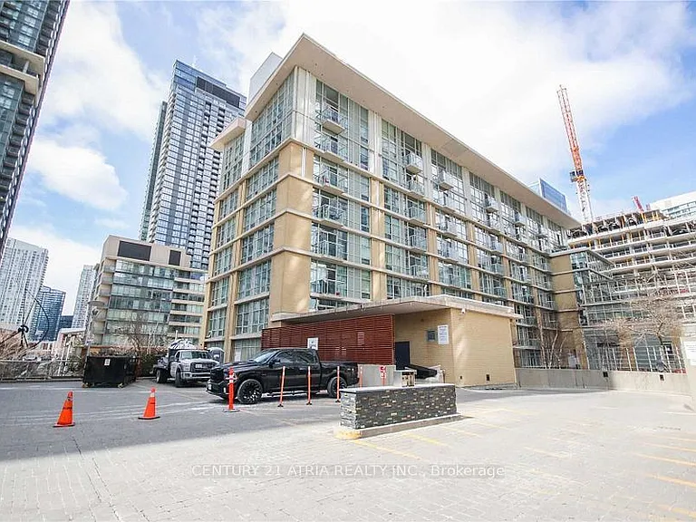 9 Spadina Ave #618 — Photo 29