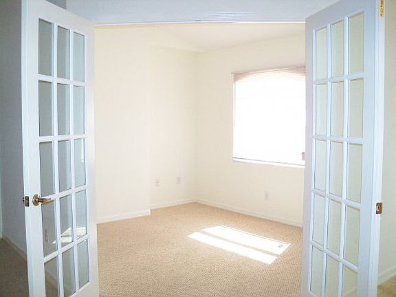5th image of 2801 W Striblin Dr