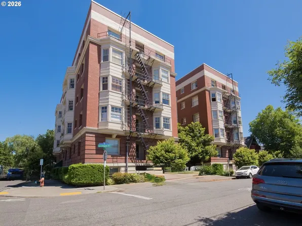 2083 NW Johnson St APT 54, Portland, OR 97209