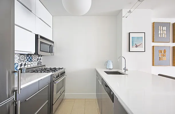 Rented by Compass | media 13