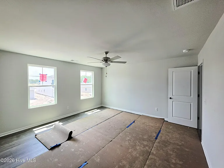 1079 Hanson Dr — Photo 10