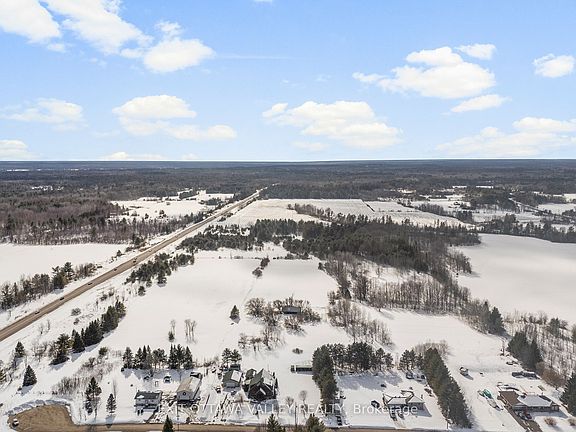 5th image of 631 Schwan Rd