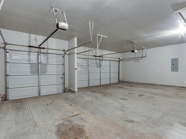 10608 Glover River Dr — Photo 39