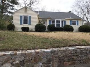 28 Echo Point Rd, Guilford, CT 06437