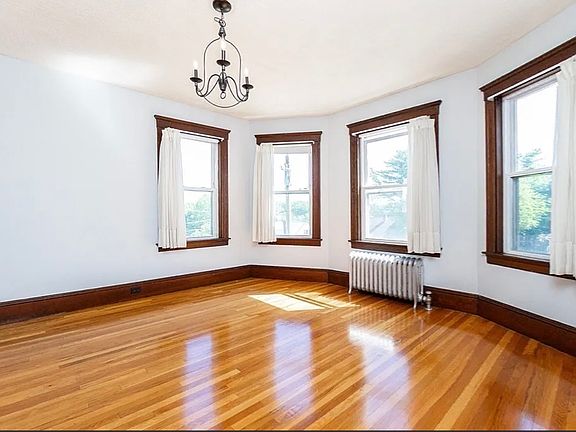 4th image of 539-541 S Broadway #2