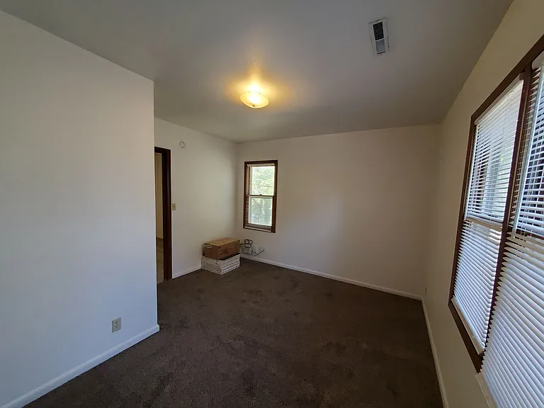 Walnut St 2115 — Photo 22