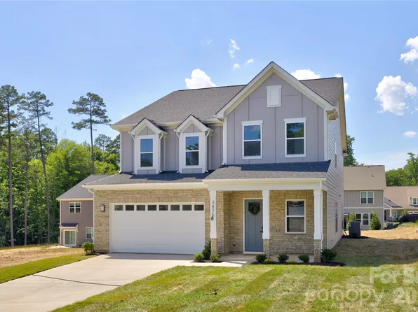 3875 12th Street Ct, Hickory, NC 26801