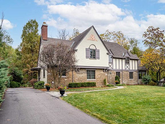3rd image of 208 Hillcrest Dr