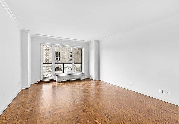 3rd image of 200 Central Park S APT 8G