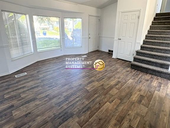 2nd image of 5117 W Loomis Ln