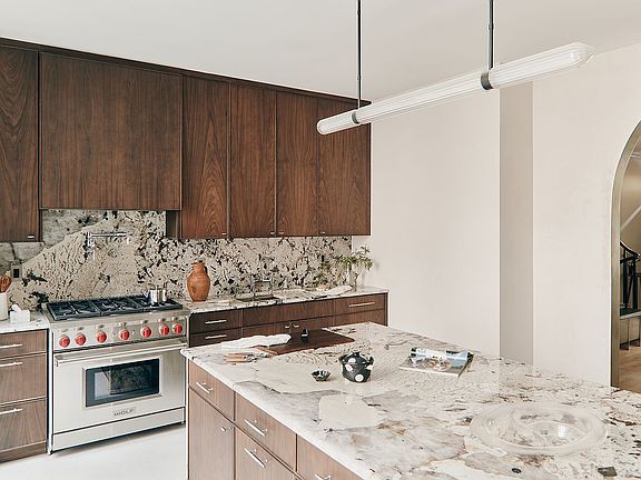 4th image of 64 Cheever Pl