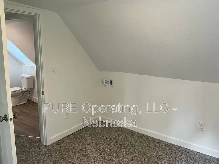 4245 Burdette St — Photo 6