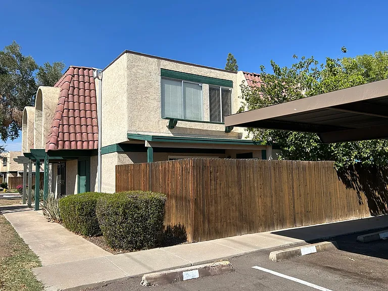 6043 W Golden Ln — Photo 17