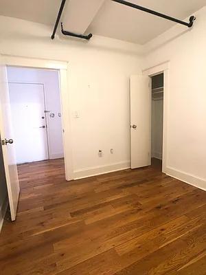 Rented by Kew Forest Realty Inc | media 43