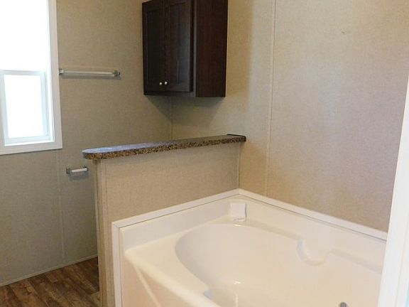 5th image of 5511 E Shore Dr