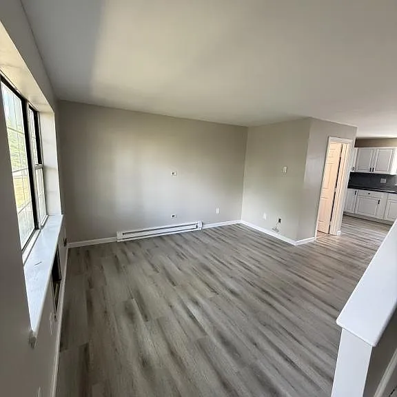 189 Essex St — Photo 6