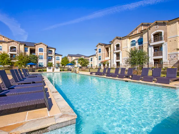 Summercrest Burleson Apartments