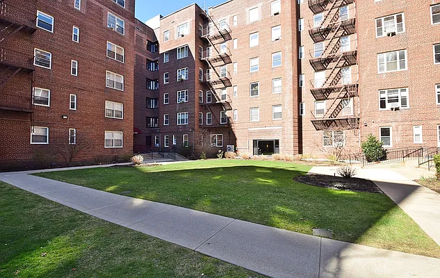 Sold by Benjamin Realty Since 1980 | media 19