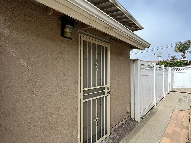 3351 Rexford St — Photo 16