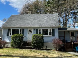 32 Broadleaf St, Billerica, MA 01821