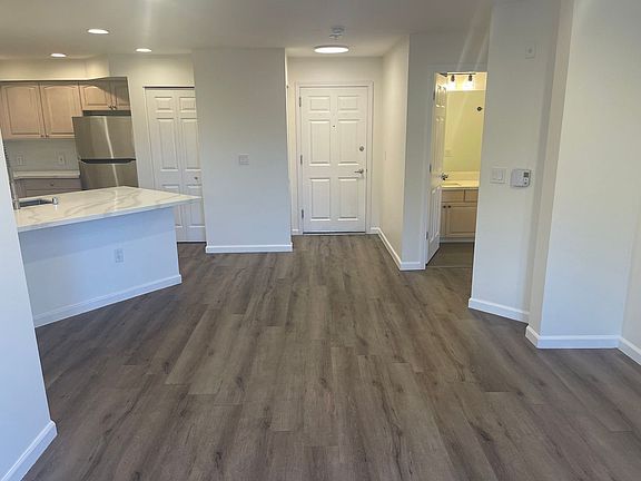 3rd image of 2530 15th Ave W APT 310