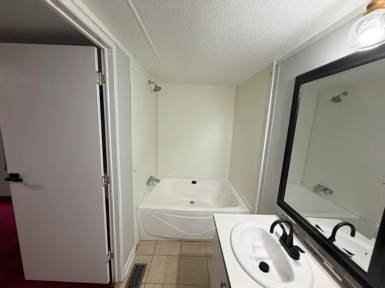 8211 Wallis St — Photo 14