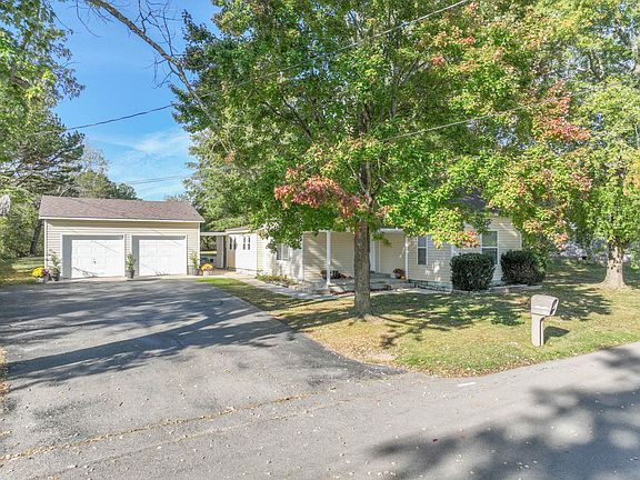 2nd image of 447 N Whelchell Avenue
