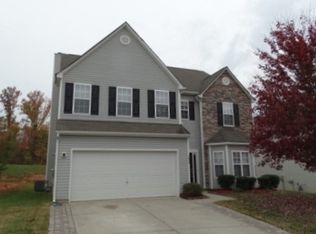 1635 Swan Dr, Charlotte, NC 28216