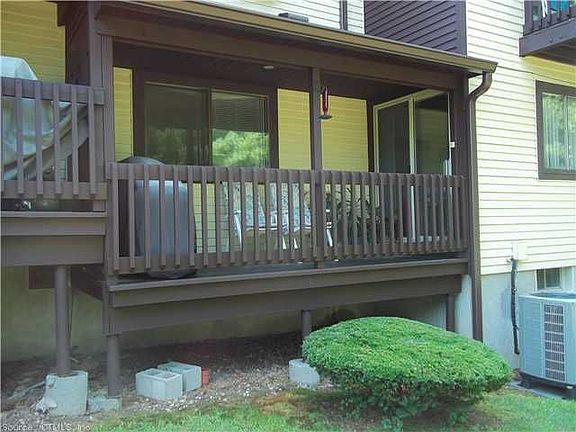 3rd image of 601 Summer Hill Dr