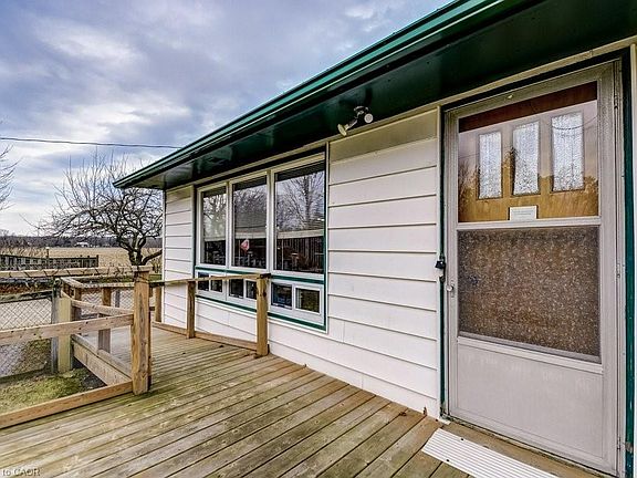 4th image of 440 Inman Rd