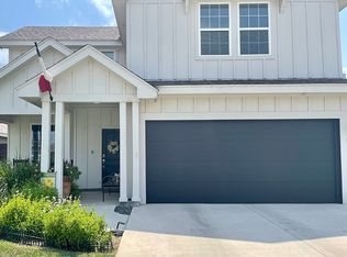 613 S Castillos Y Diamantes St, Mission, TX 78572