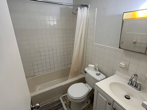 4th image of 56 Ann St Unit 1