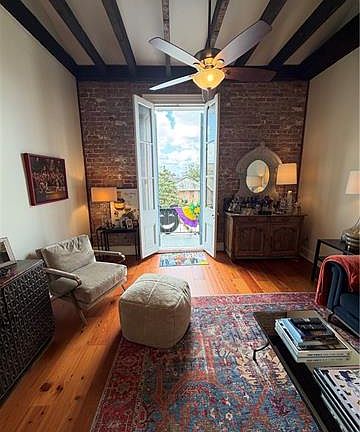 3rd image of 910 Chartres St APT 3B