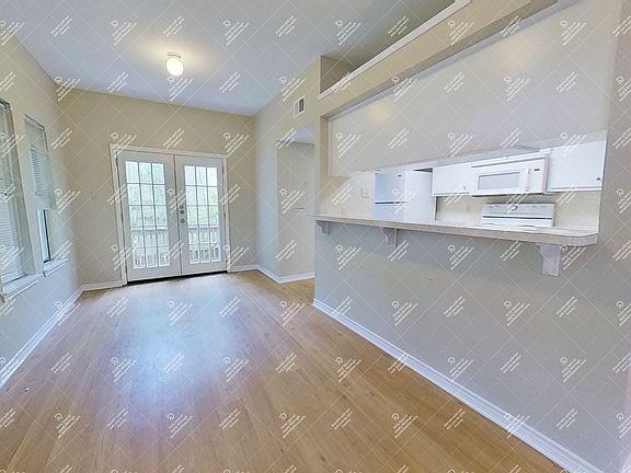 4th image of 706 W Lynn St APT D