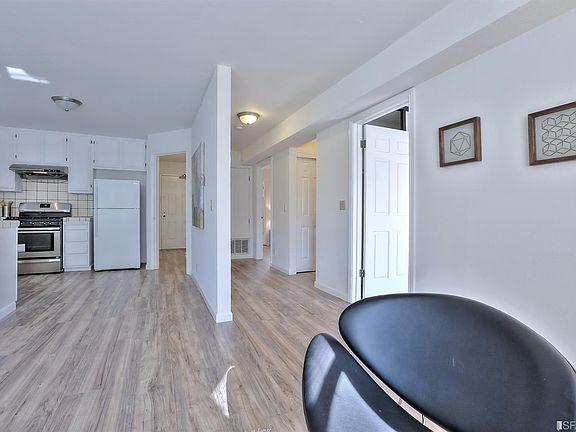 3rd image of 847 Arguello Blvd APT 4