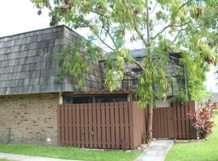 8490 S Coral Cir, Pompano Beach, FL 33068