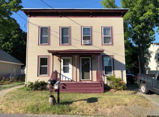 7 Champlain Ave, Mechanicville, NY 12118