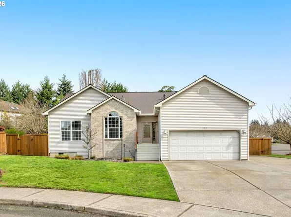 703 E Stonecreek Dr, La Center, WA 98629