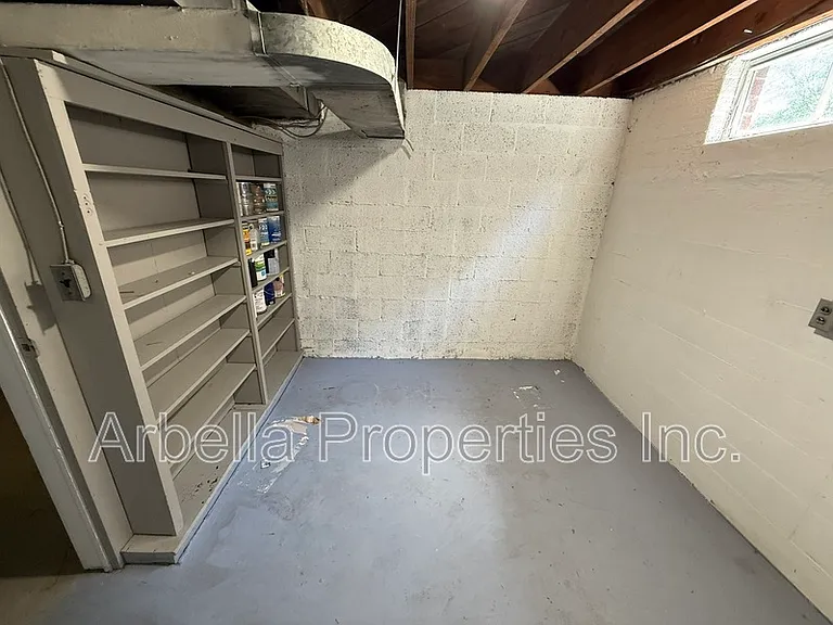 1437 Valley St — Photo 23