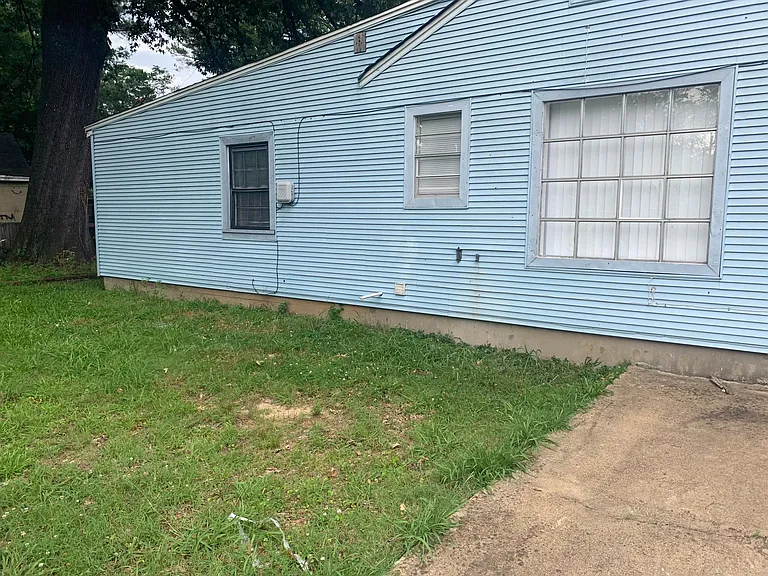 417 Hodges St — Photo 3