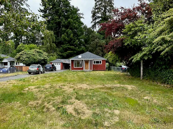 2083 Holly St, Eureka, CA 95503